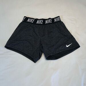 Nike Black Athletic Shorts Moisture-Wicking Mid-Thigh